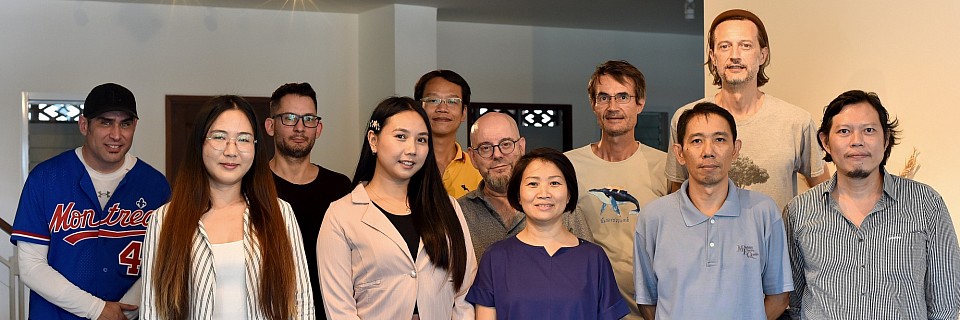 ది సింపుల్ డిఫరెంట్ కోర్ టీం